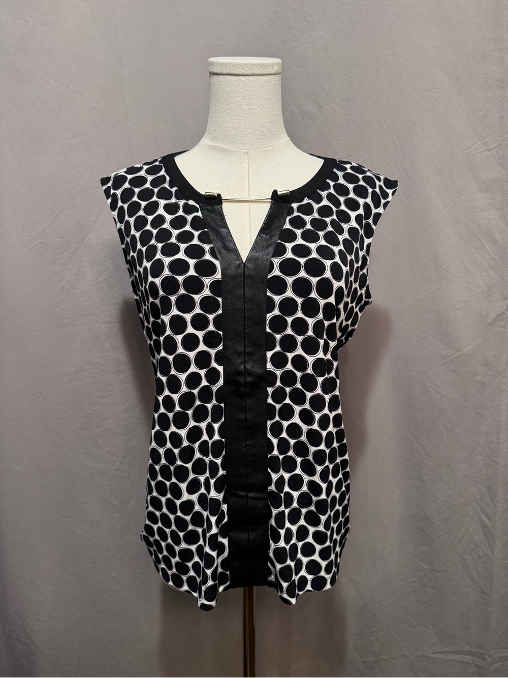 NWOT Calvin Klein Polka Dot V-Neck Sleeveless Top - Size S/P
